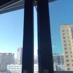 Установка детского скрытого замка на окне на проспекте Мечникова в Калининском районе